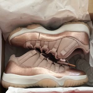 Air Jordan 11 Rose Gold